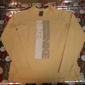 *US Made* Womens Small Nike Peach Workout Shirt!